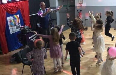 childrens party entertainment at a birthday party